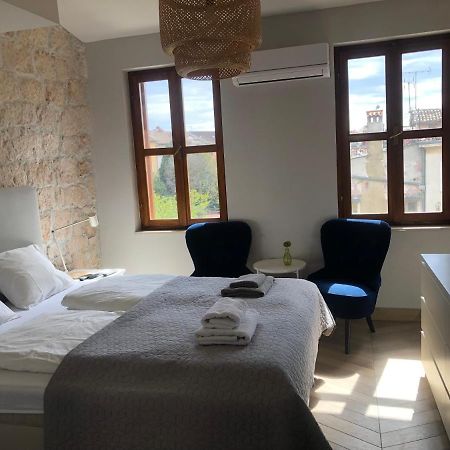De Luxe Room In The Heart Of The City Ρόβινι Εξωτερικό φωτογραφία