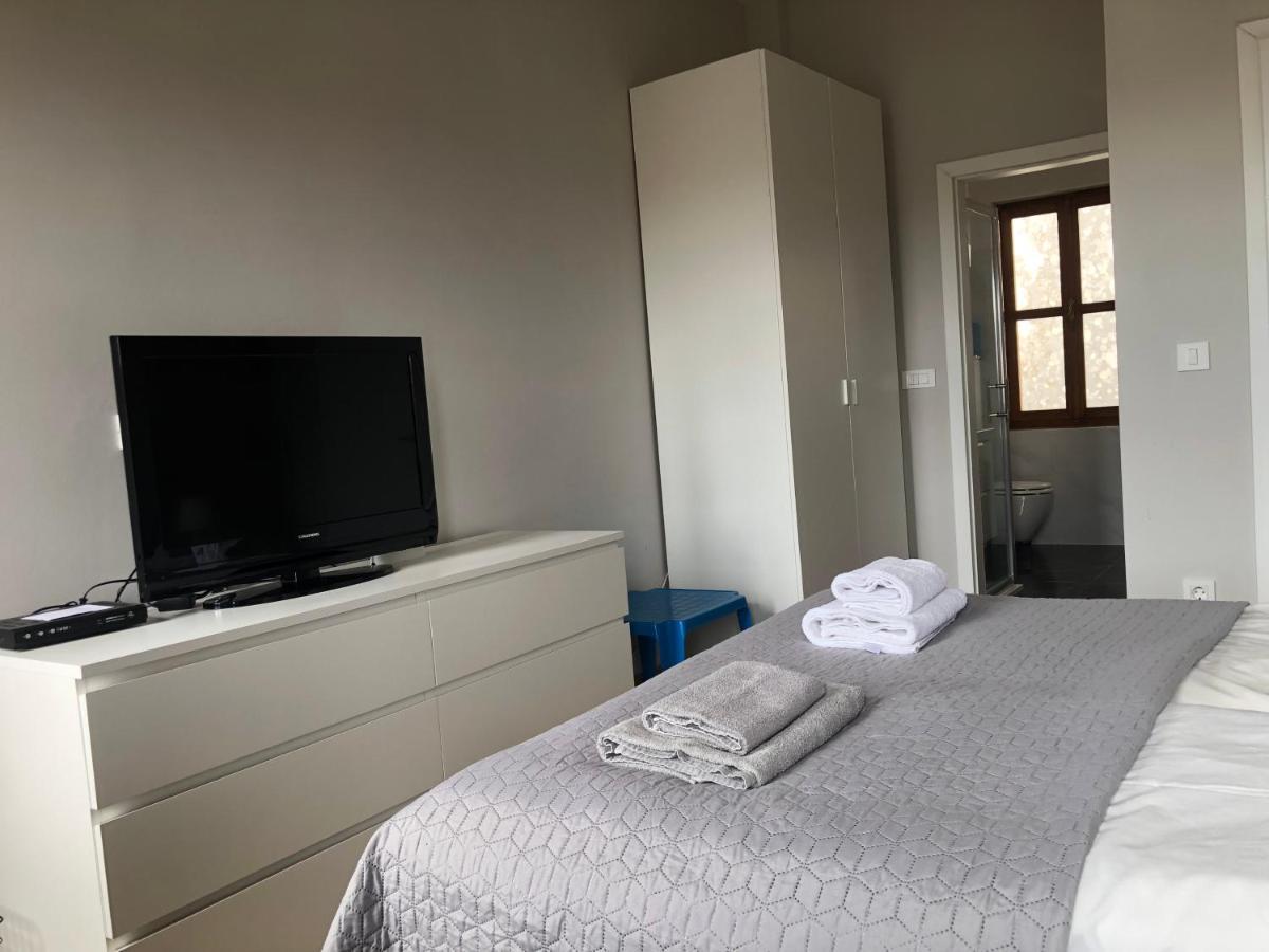 De Luxe Room In The Heart Of The City Ρόβινι Εξωτερικό φωτογραφία