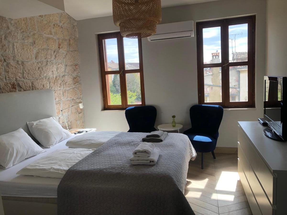 De Luxe Room In The Heart Of The City Ρόβινι Εξωτερικό φωτογραφία